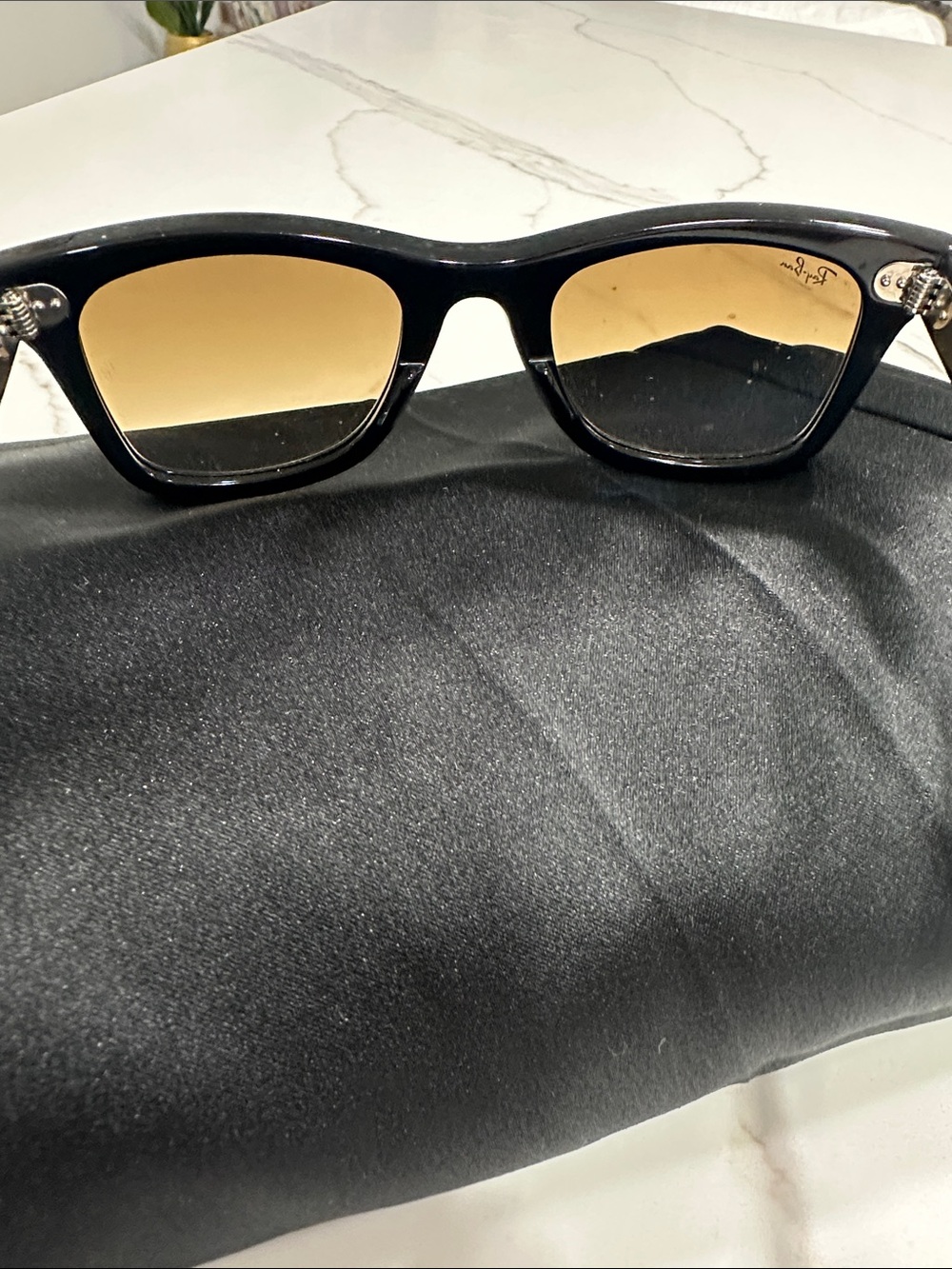 Ray-Ban Two-Tone Red and Black Wayfarer Sunglasses with Gradient Lenses - Picture 6 of 7